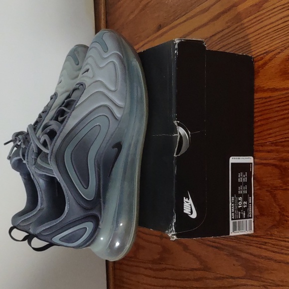 Nike Air Max 720 - Picture 4 of 5